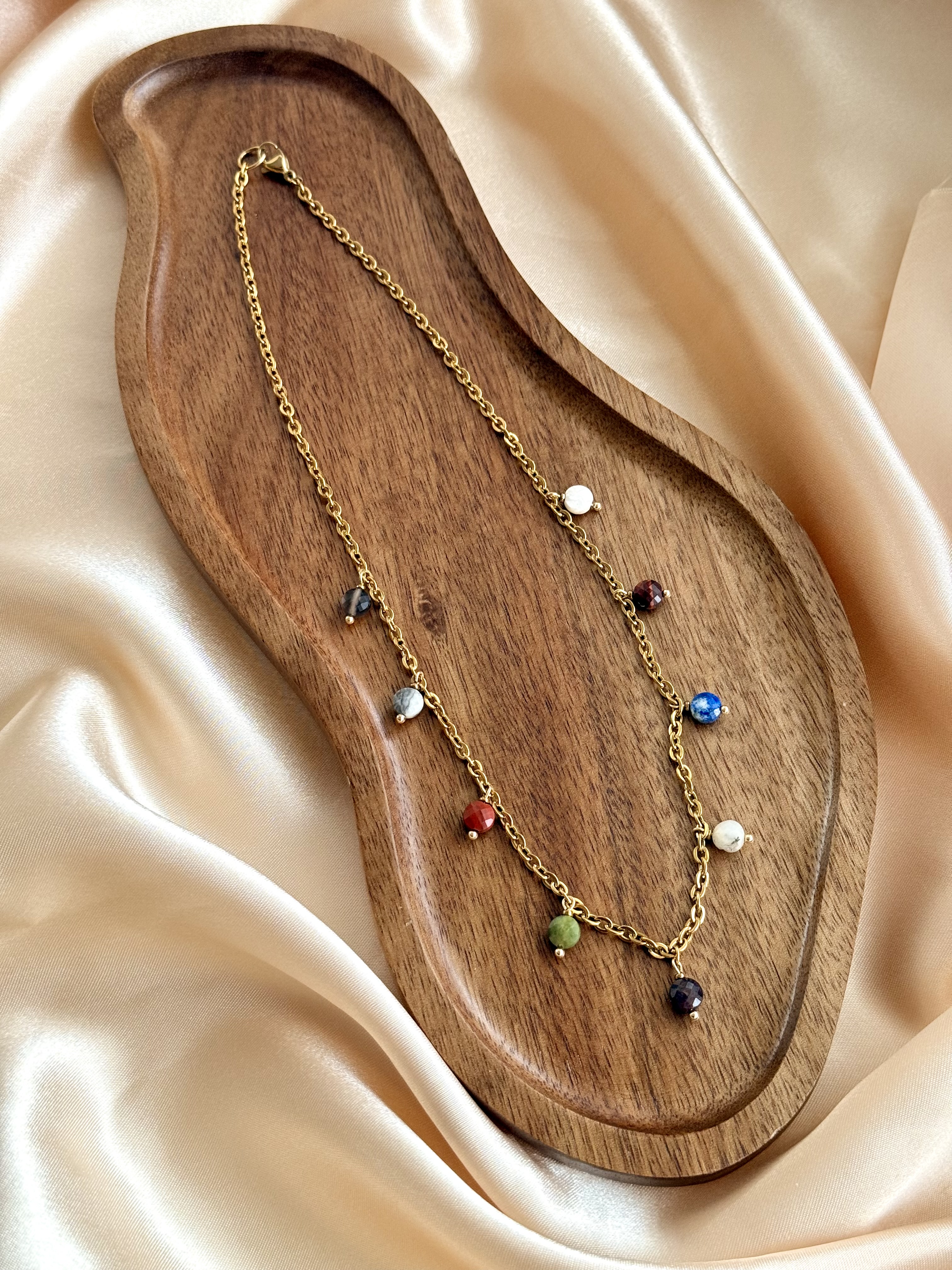 Łańcuszek kamienie ciemne